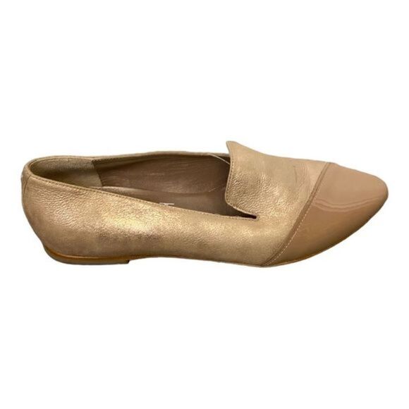 #141 AGL made in Itay flats - Picture 1 of 4